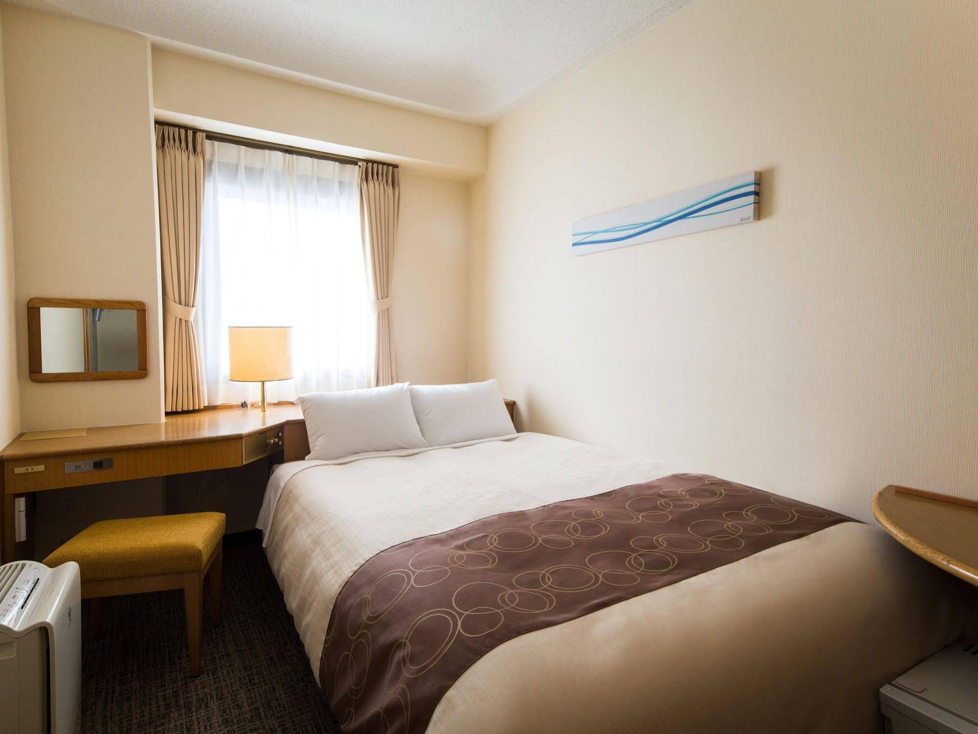 Osaka Umeda Os Hotel מראה חיצוני תמונה